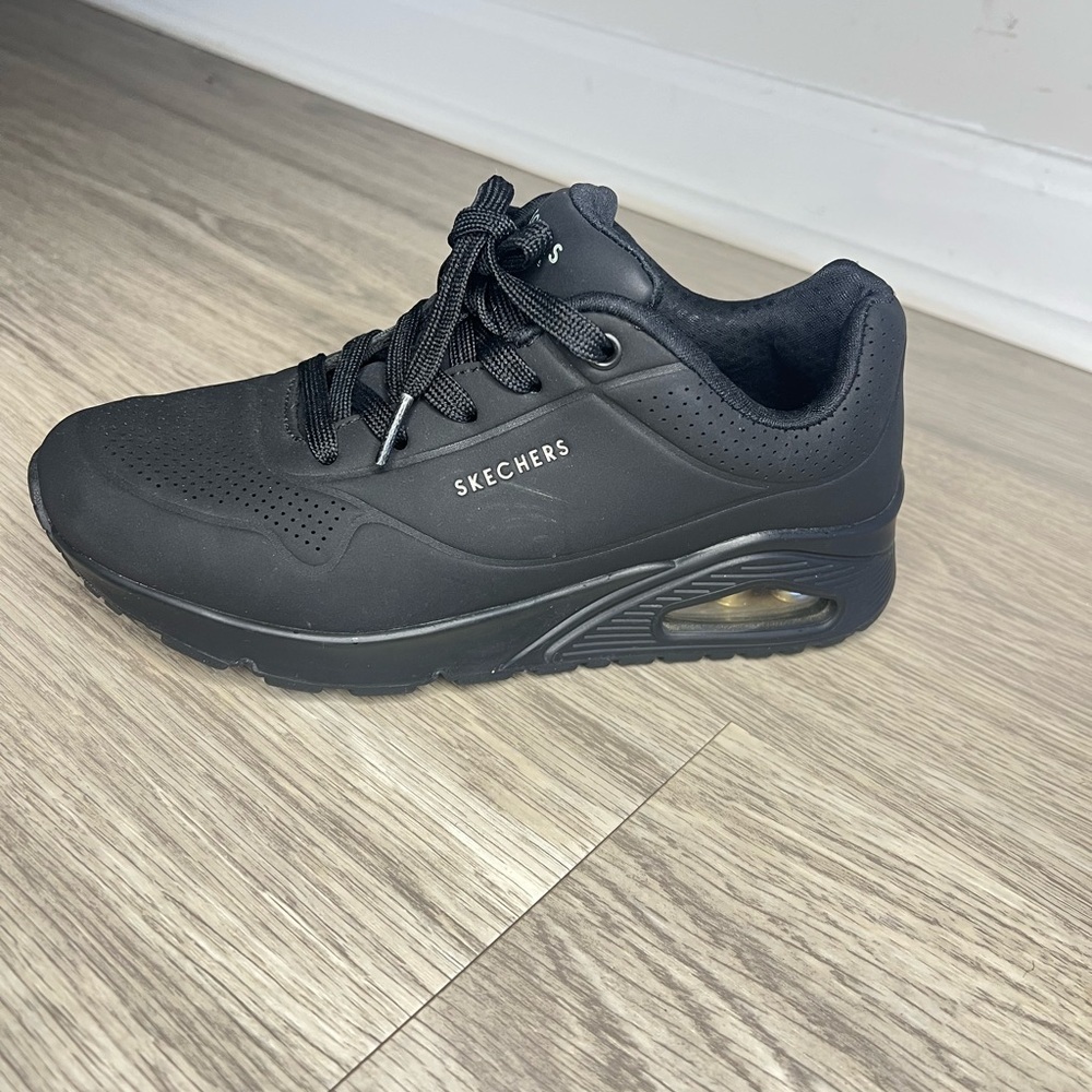 Single Left Women’s 6.5 Shoe black Skechers Uno - Stand on Air sneakers Amputee